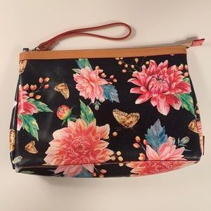 Cavalcanti leather large wristlet